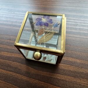 Mini mirrored trinket box